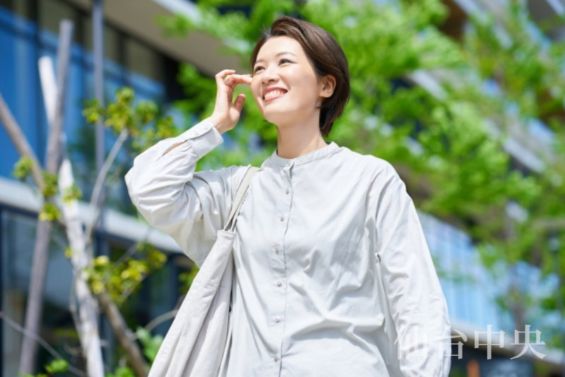 仙台中央クリニックを受診する女性