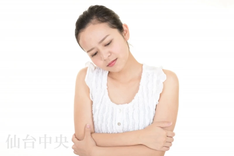 クリトリス包茎で悩む女性のイメージ