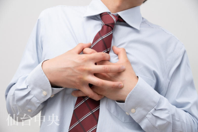 乳首ポコで悩む男性のイメージ
